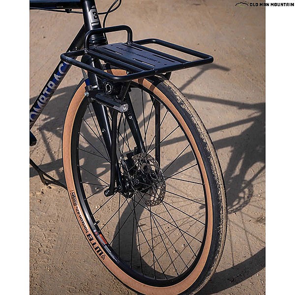 Old Man Mountain Pizza Rack w/ 3-pack